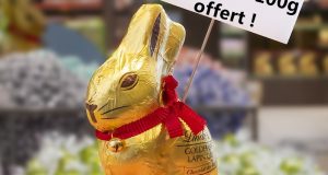 Lindt : un lapin d’Or en chocolat offert en boutique